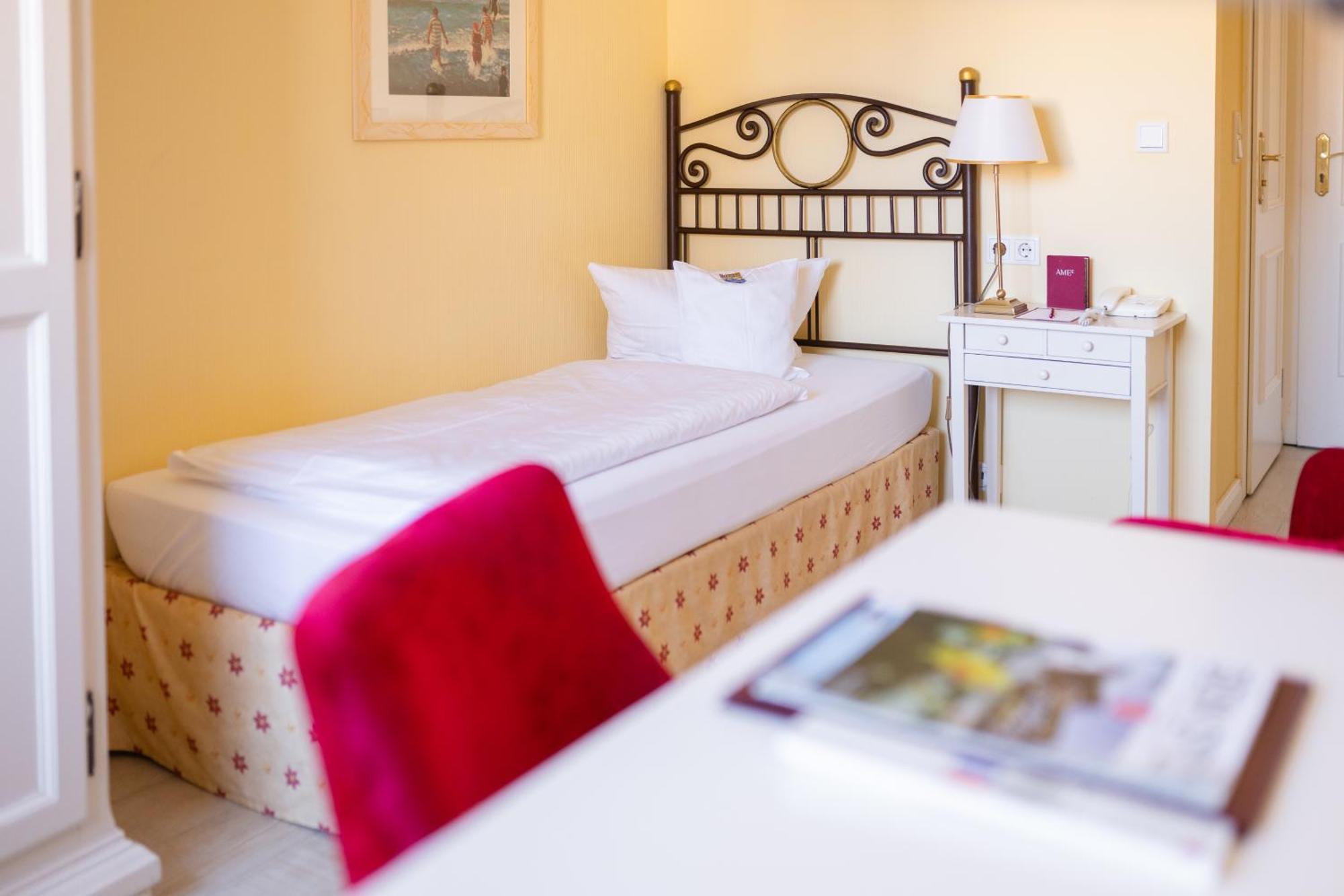 Hotel Duenenburg Westerland Eksteriør bilde